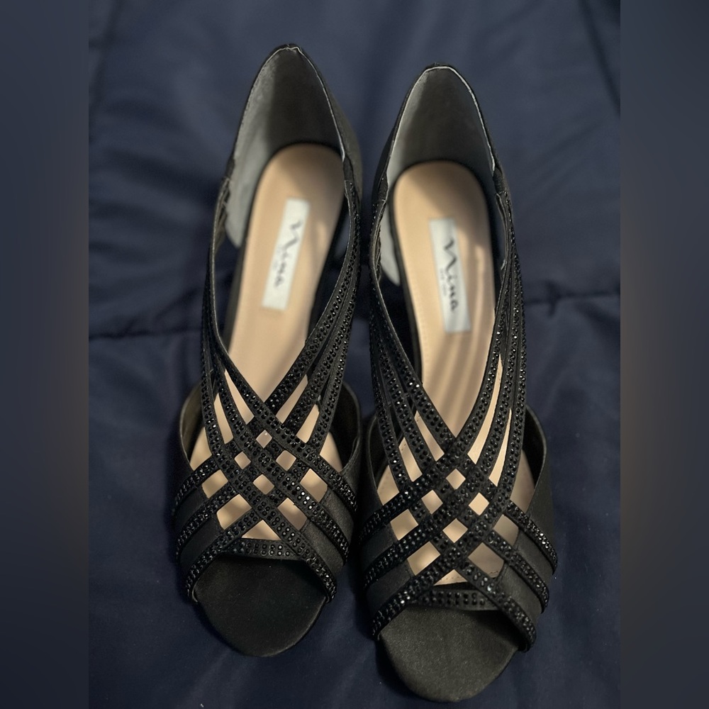 Nina Novita Black dressy open toe heels